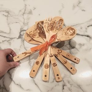 New, Never Used - Star Wars Wood Burned Kitchen Utensil (6 Piece Set)